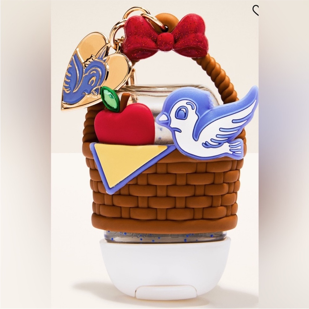 🍎 👑 Bath & Body Works Snow White Themed PocketBac Holder with Charm